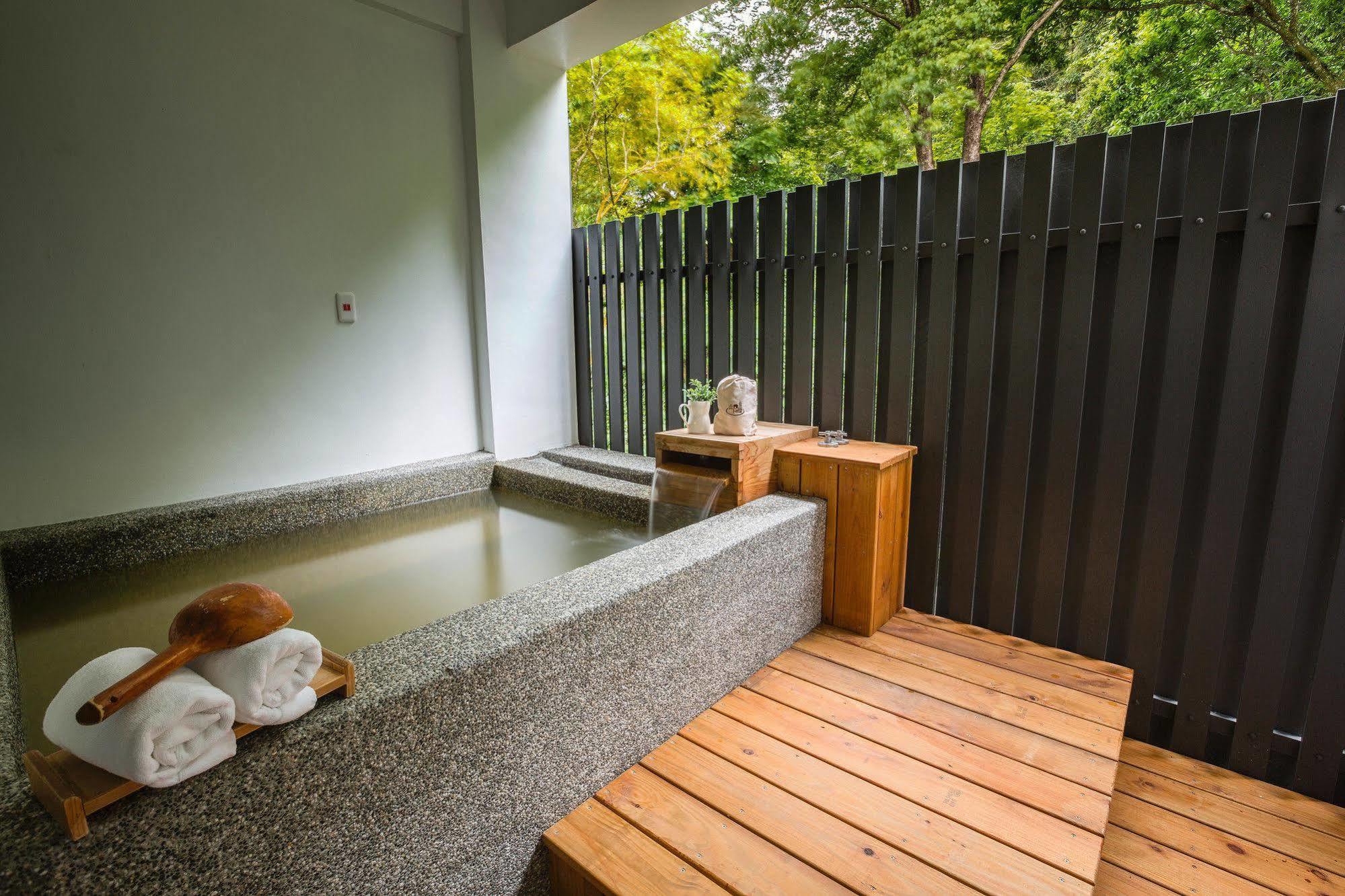 Ruisui Sunshine Hot Spring B&B Extérieur photo